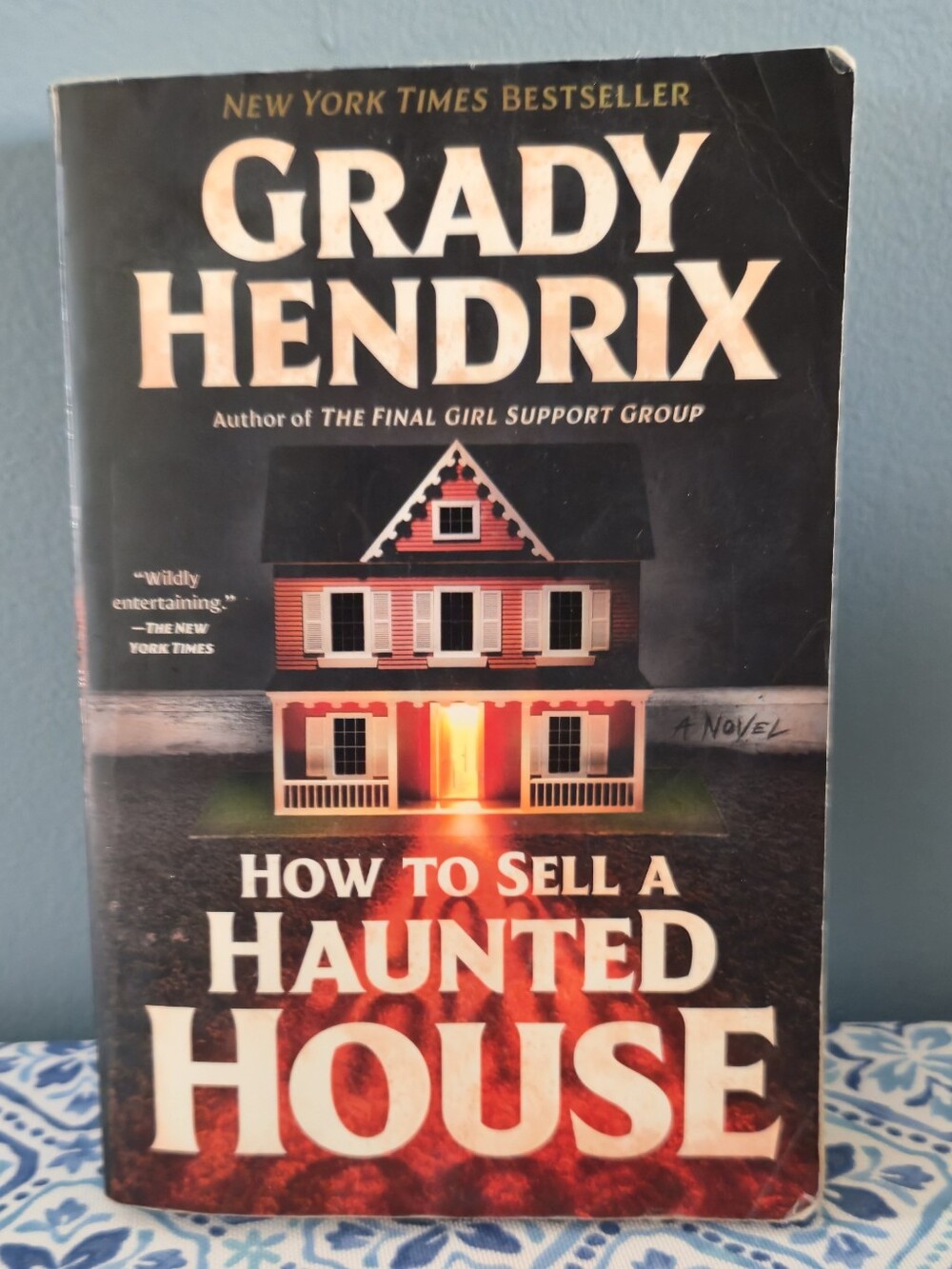 How to Sell a Haunted House By Grady Hendrix Soft Cover